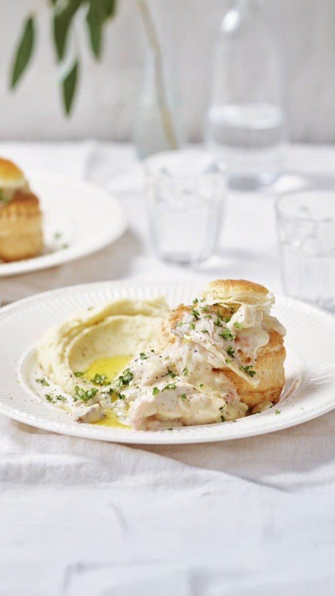 Vol-au-vent van konijn, oesterzwammen en spek