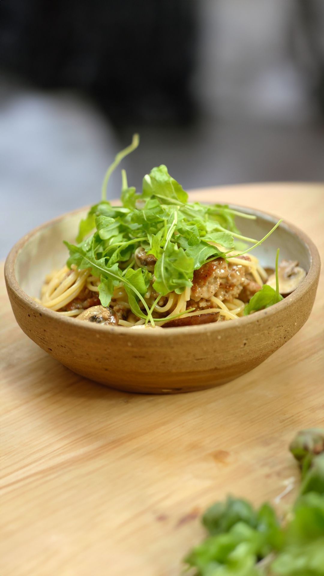 Pasta met gehakt, champignons en parmezaan