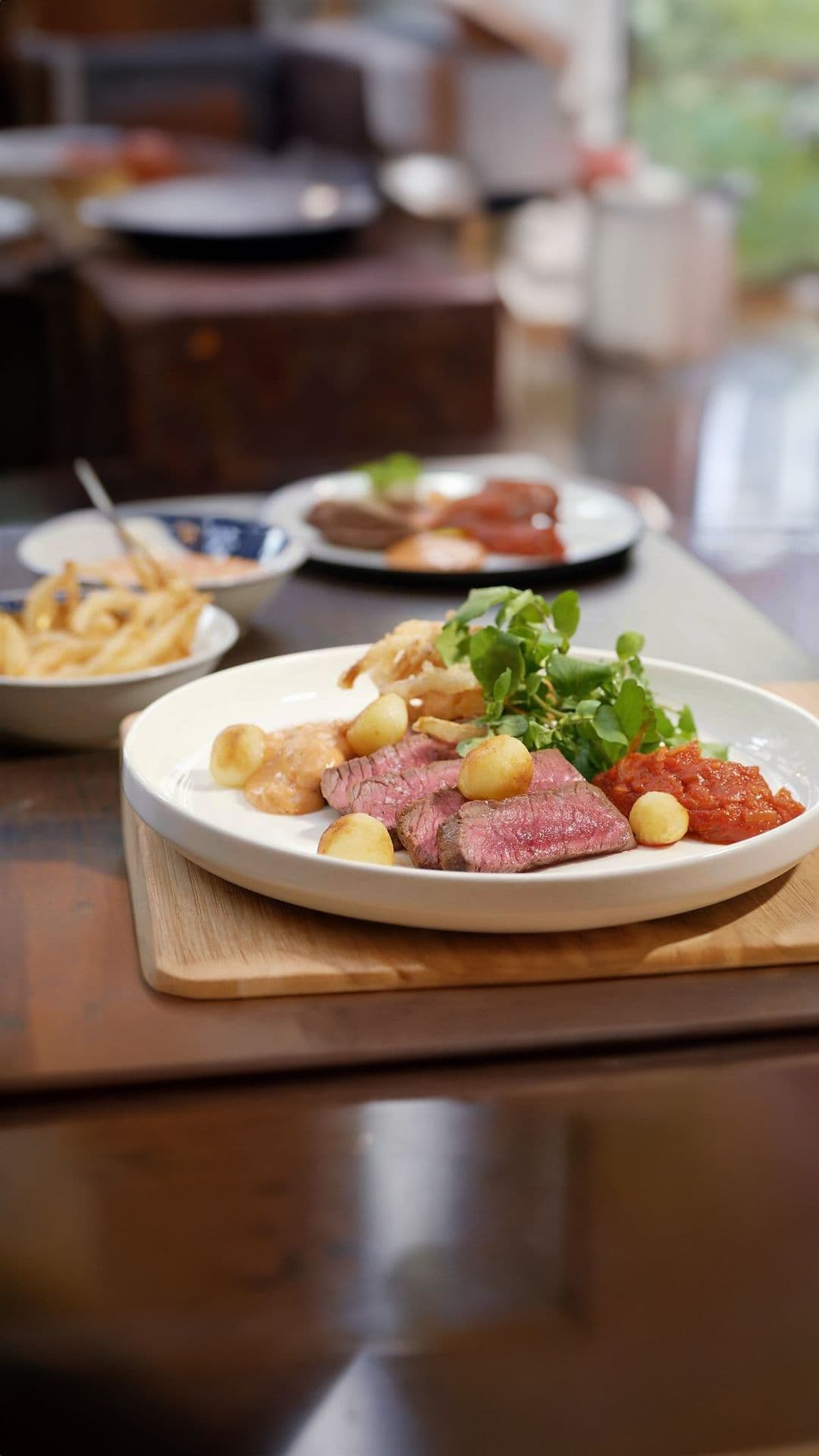 Steak Tyrolienne met gebakken aardappeltjes