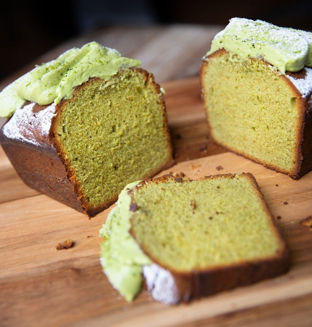 Matcha cake met limoen-matchacrème