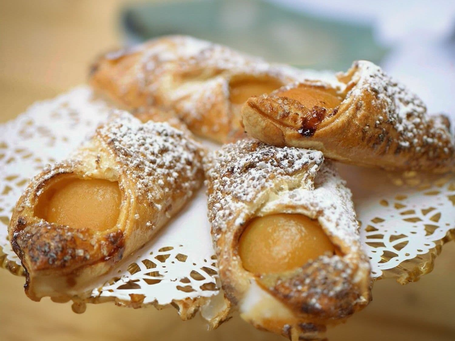 Abrikozenkoeken met amandelpudding