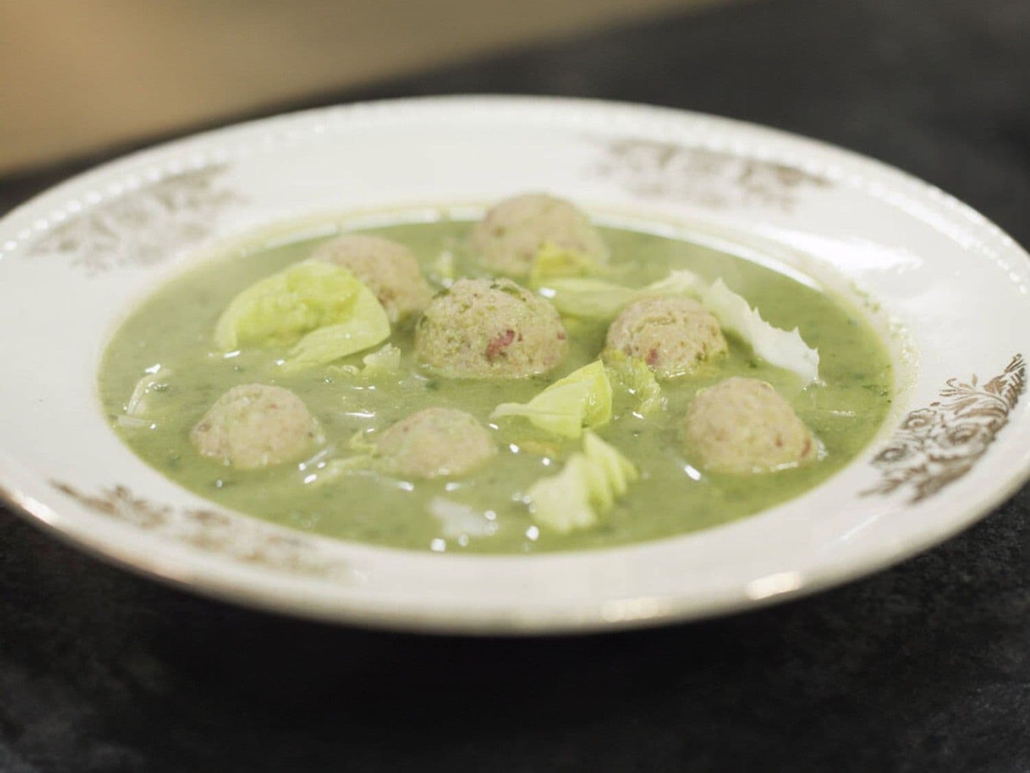 Slasoep met kippenballetjes