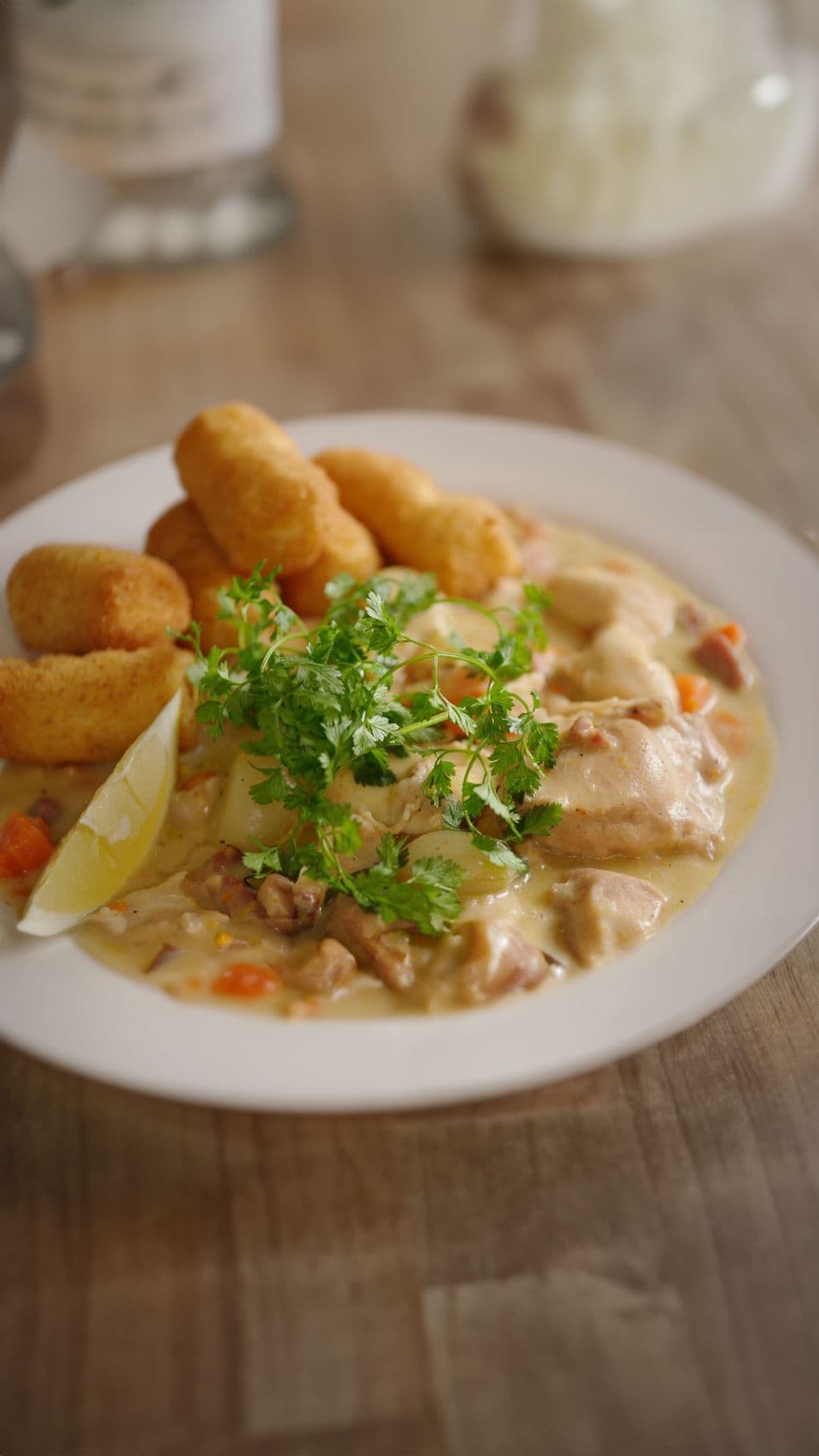 Fricassee van konijn met kroketten