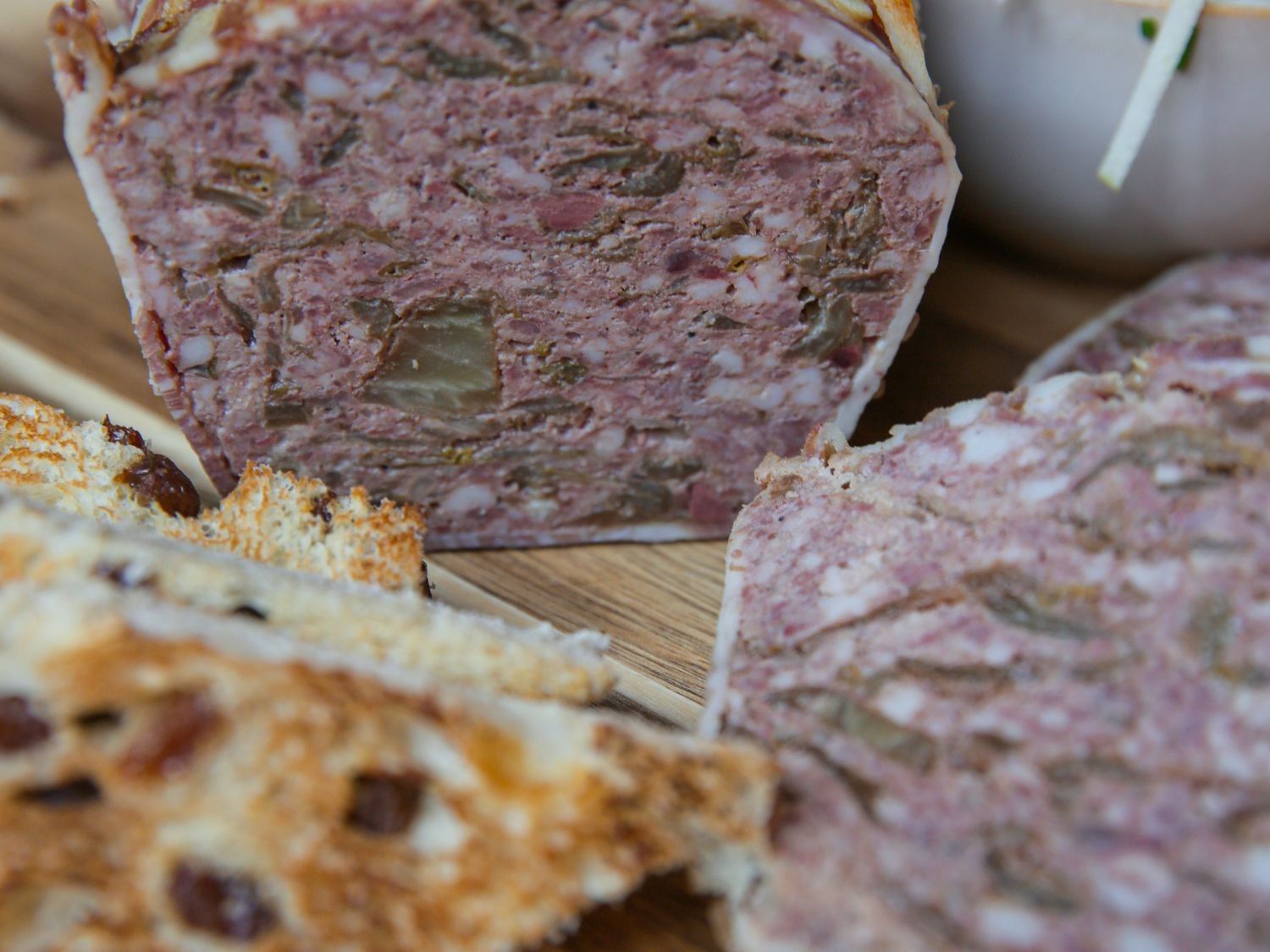 Boerenpaté met gekonfijt witloof en witloofsla met appel
