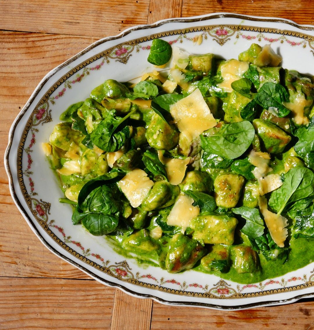 Gnocchi van spinazie met oesterzwammen en oude brokkelkaas