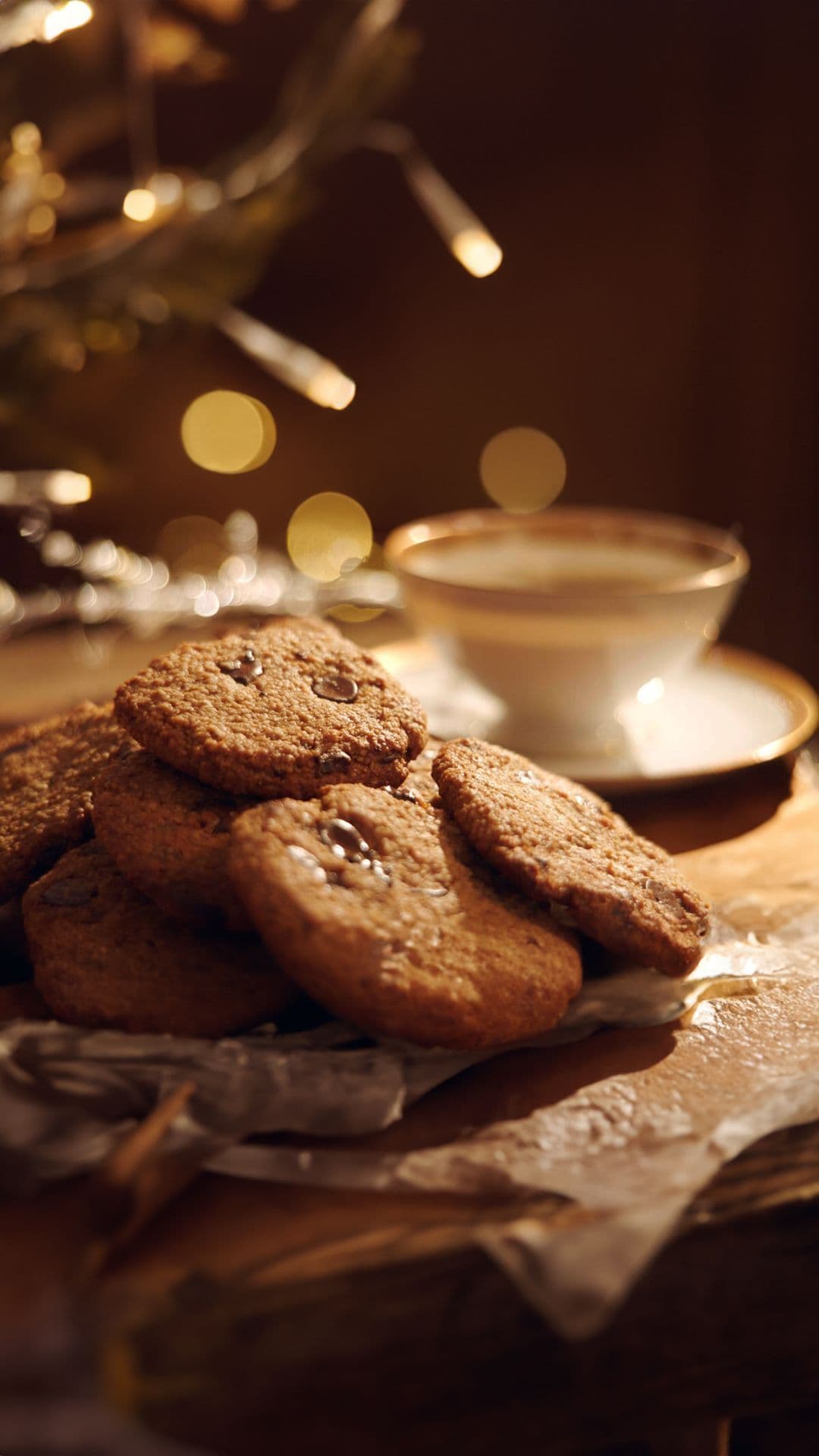 Havermoutkoekjes, pindarotsjes en honingballetjes met witte chocolade