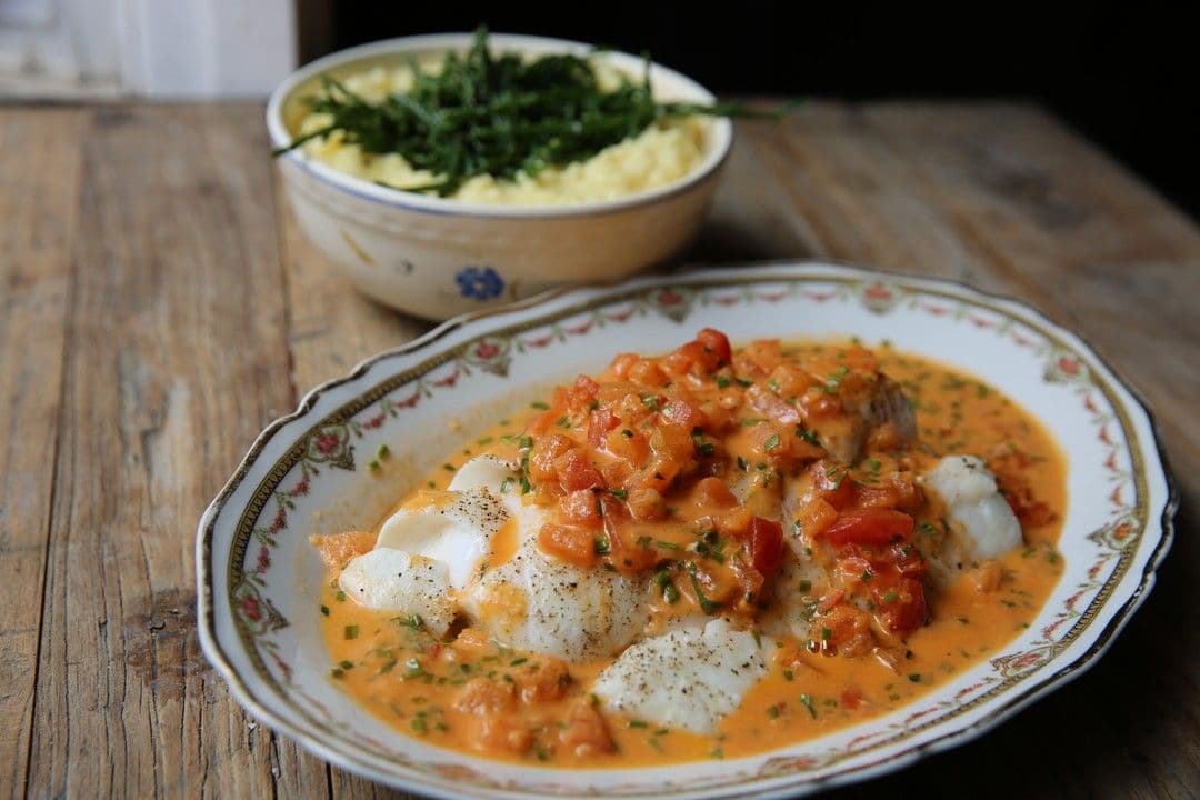 Kabeljauw met parmezaanpuree, zeekraal en beurre blanc met tomaat