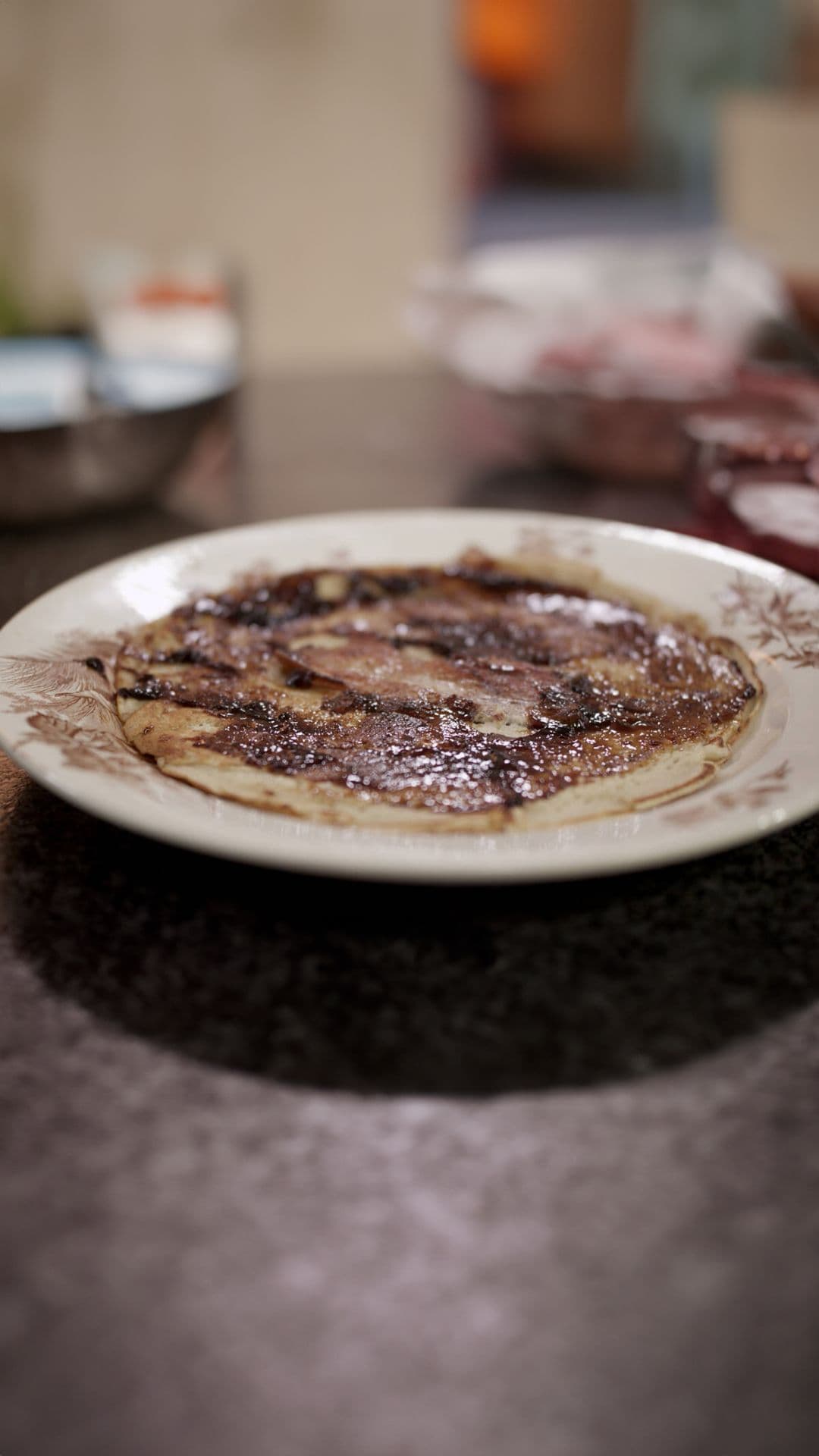 Boekweitkoek met spek en perenstroop