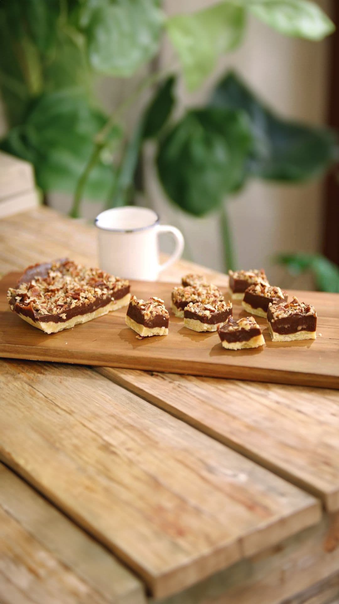Shortbread met chocoladefudge en noten