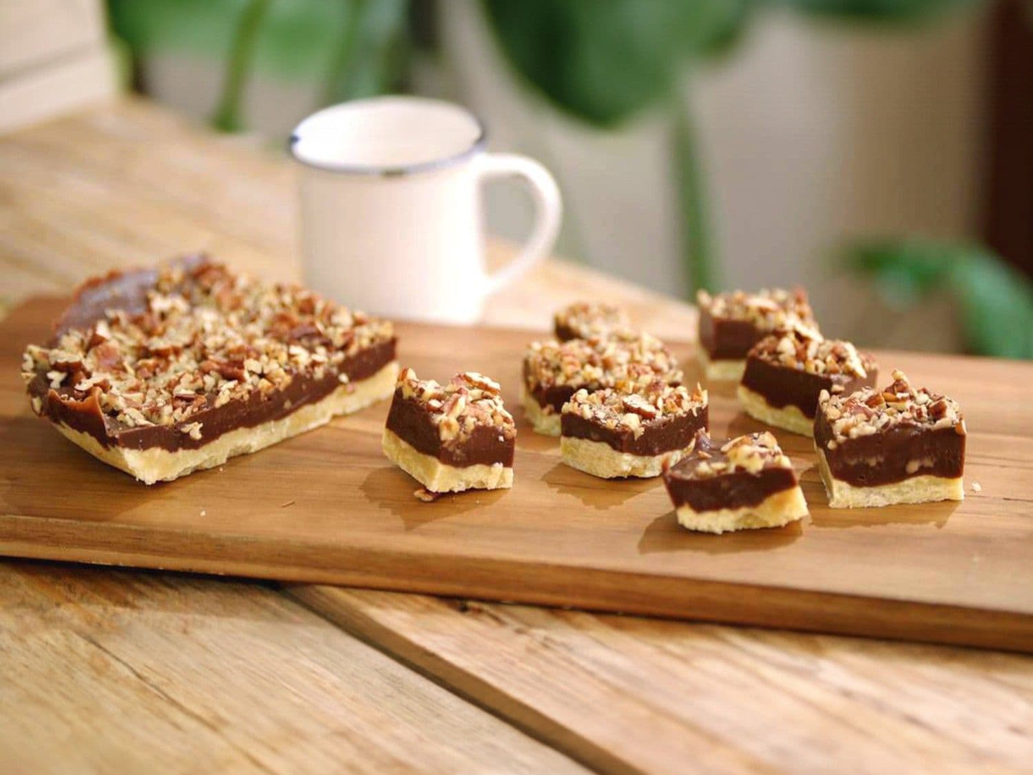Shortbread met chocoladefudge en noten