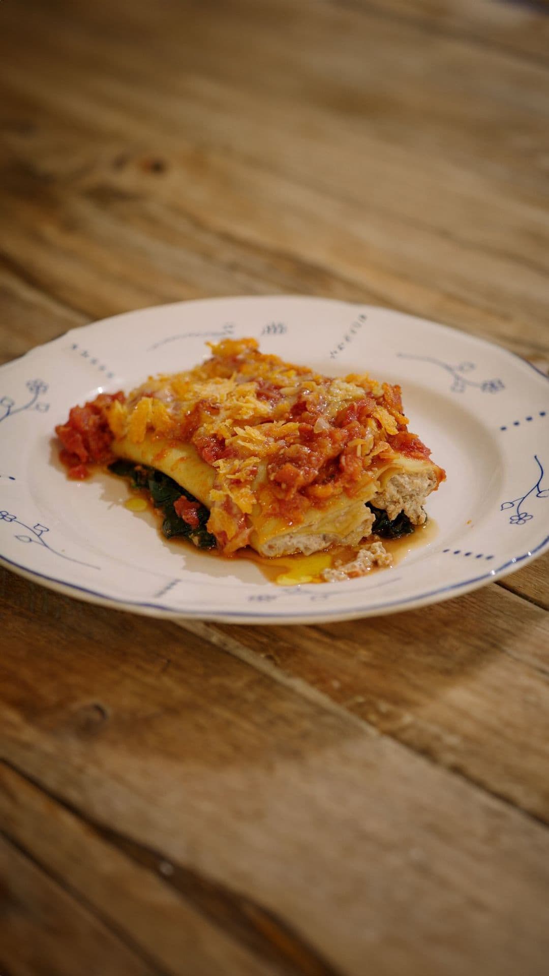 Cannelloni met champignons, spinazie en tomaat