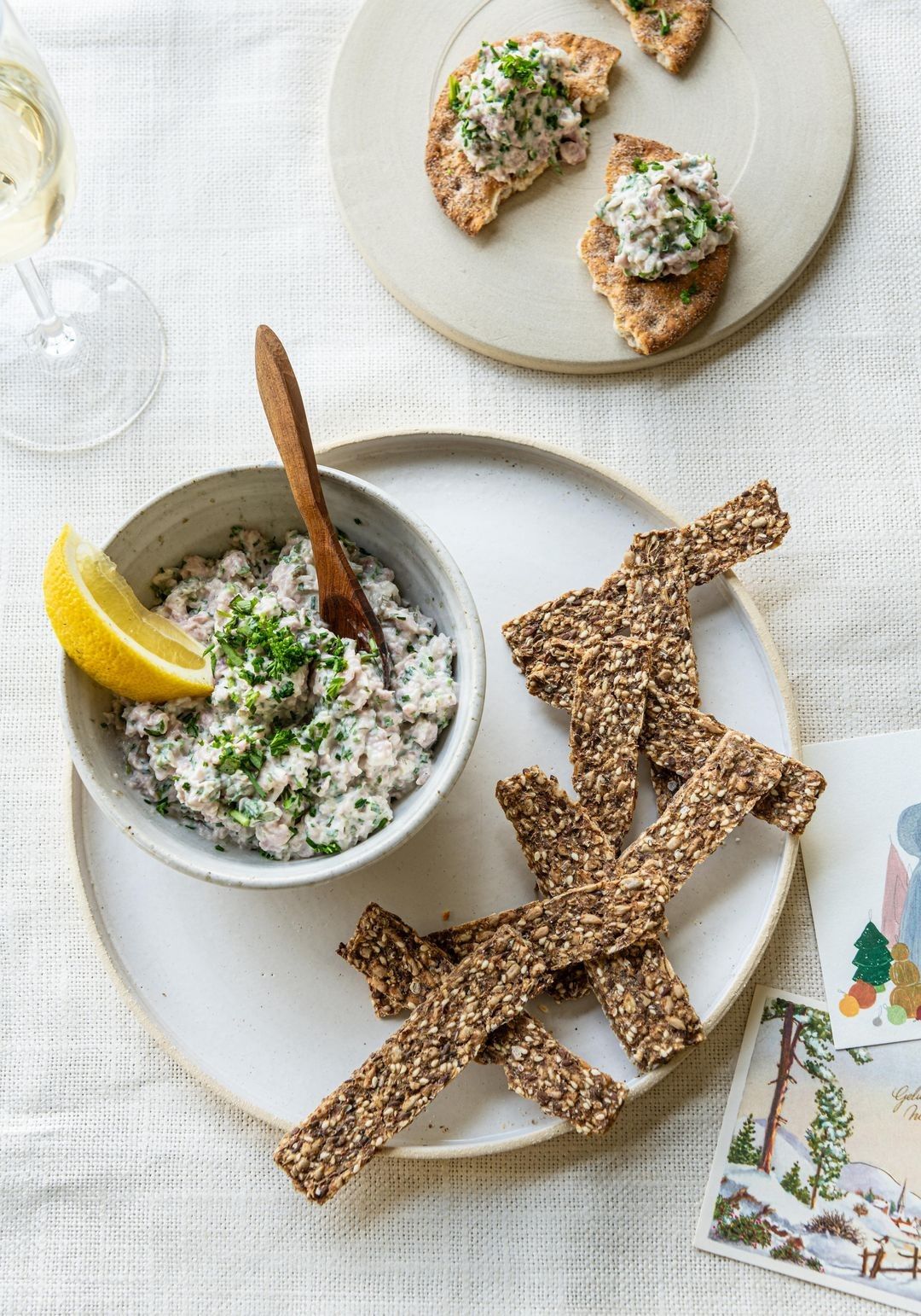 Beenhamsalade met crackers
