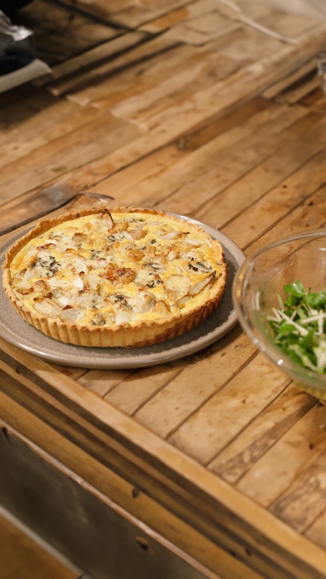Quiche met roquefort, appel en witloof