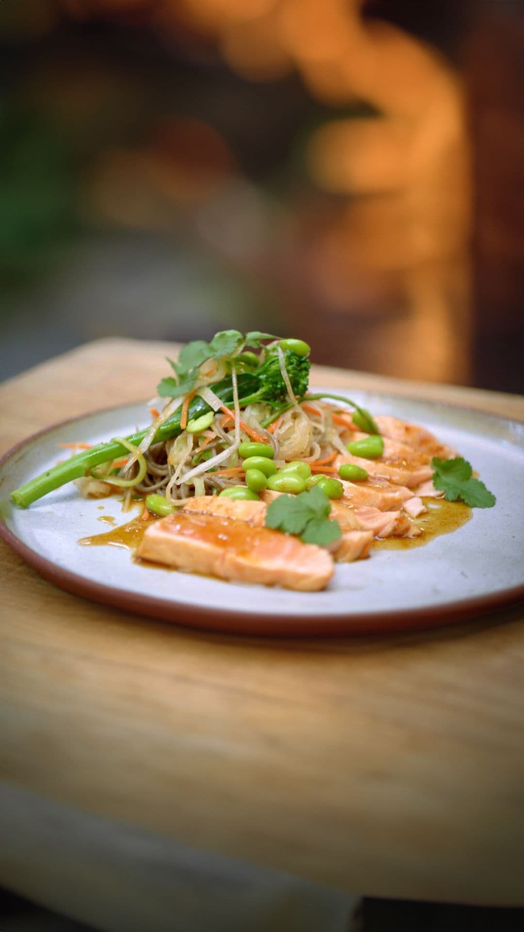 Tataki van zalm met sobanoedels