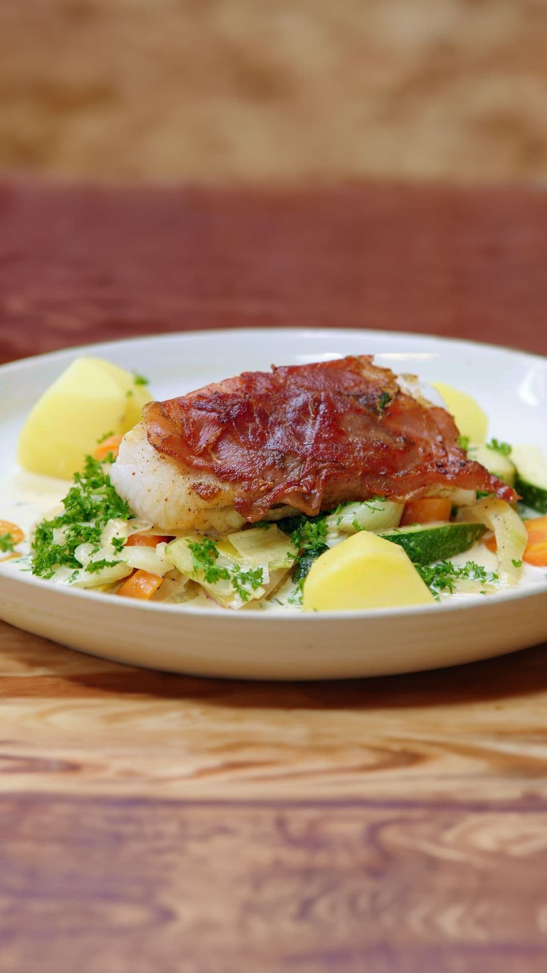 Saltimbocca van schelvis met gestoofde groentjes
