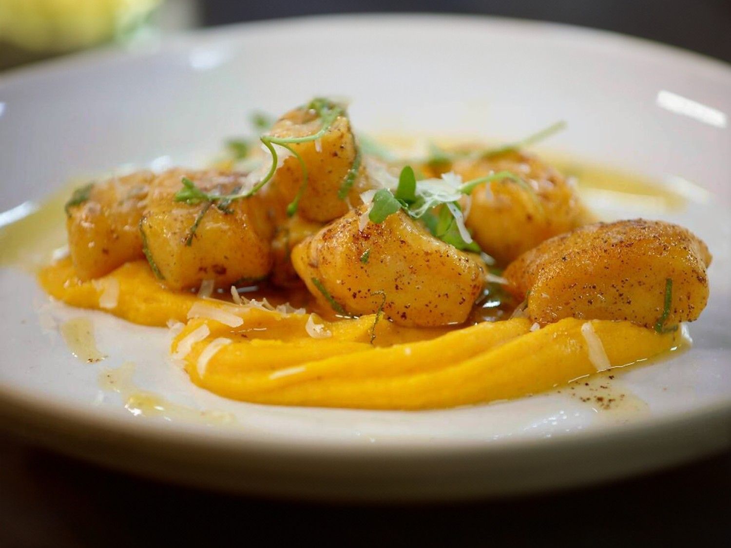 Gnocchi van pompoen met salie