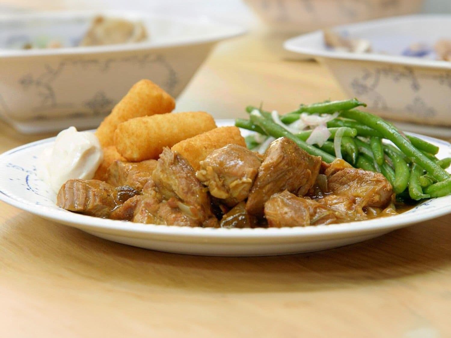 Stoofvlees Cross & Blackwell met kroketten en boontjes