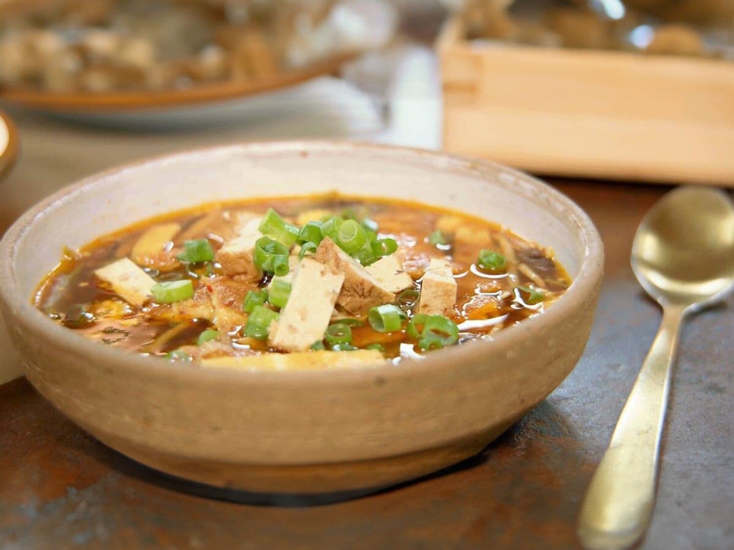 Chinese hot and sour soep