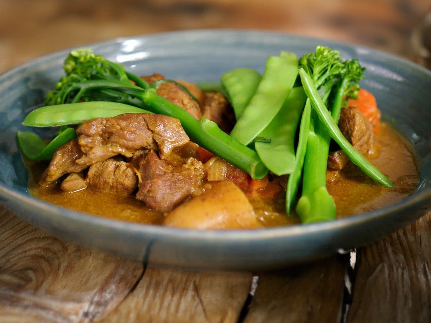Curry met lamsschouder en aardappel