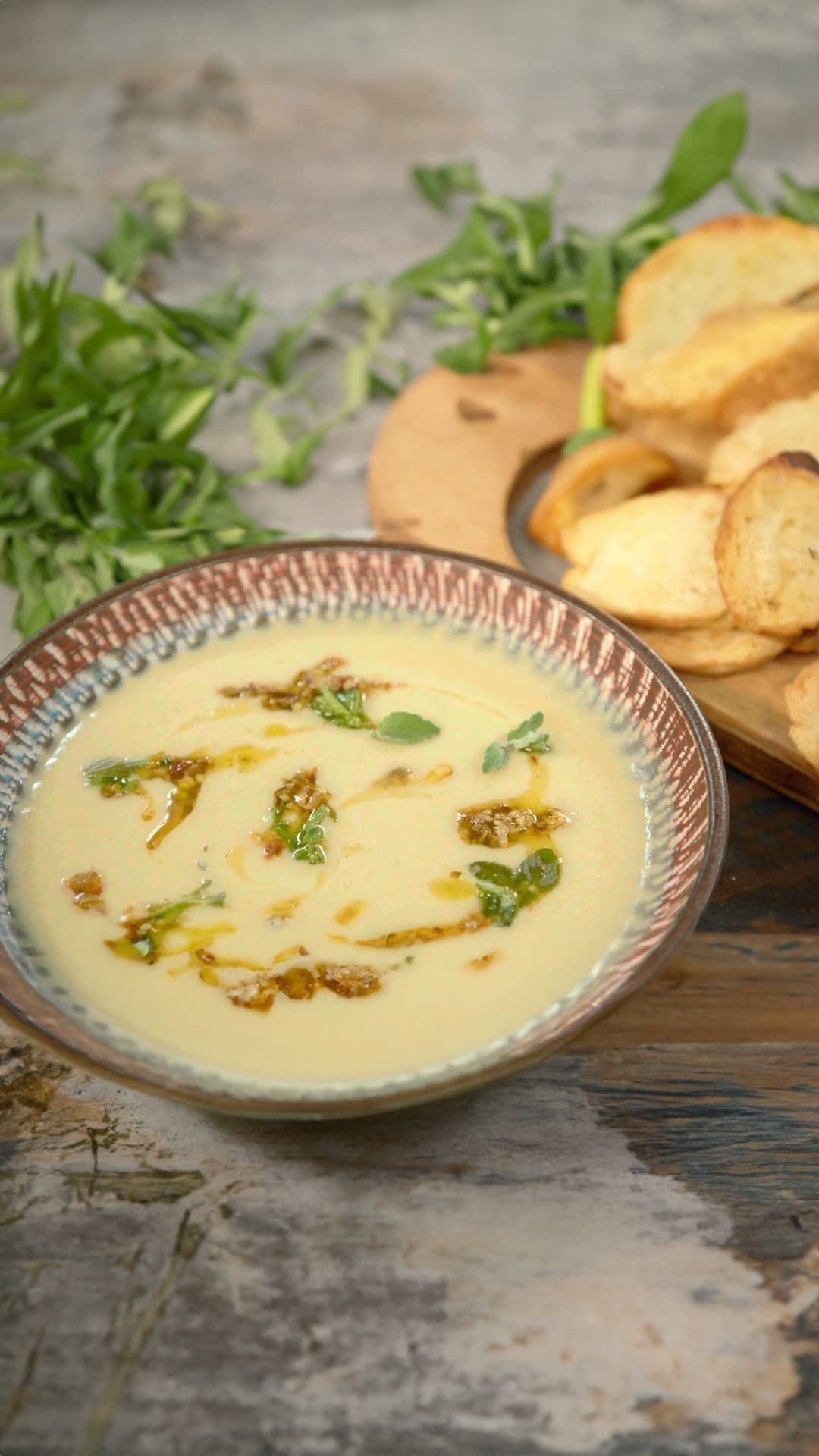 Witte bonensoep met champignonolie