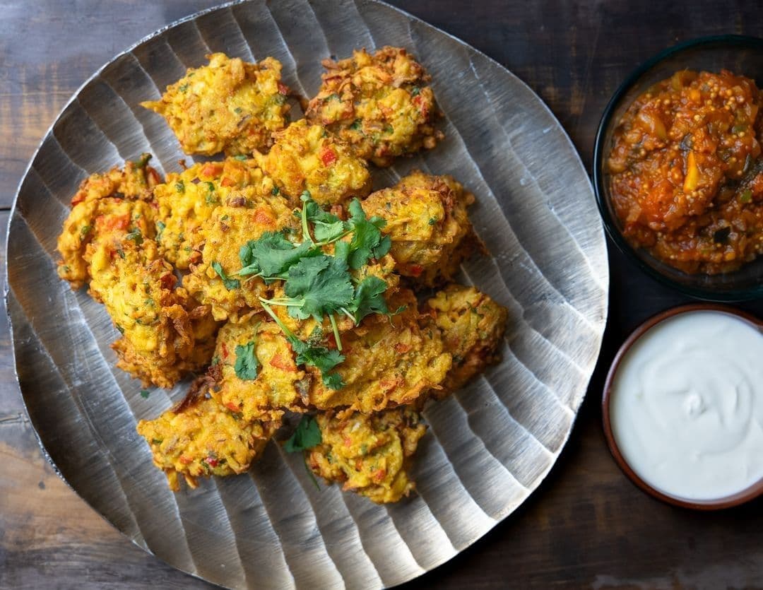 Groentepakora's met tomatenchutney