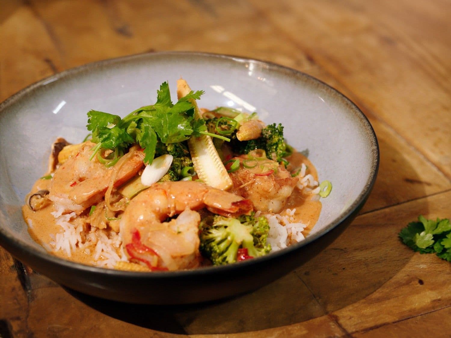 Oosterse scampi met witte rijst