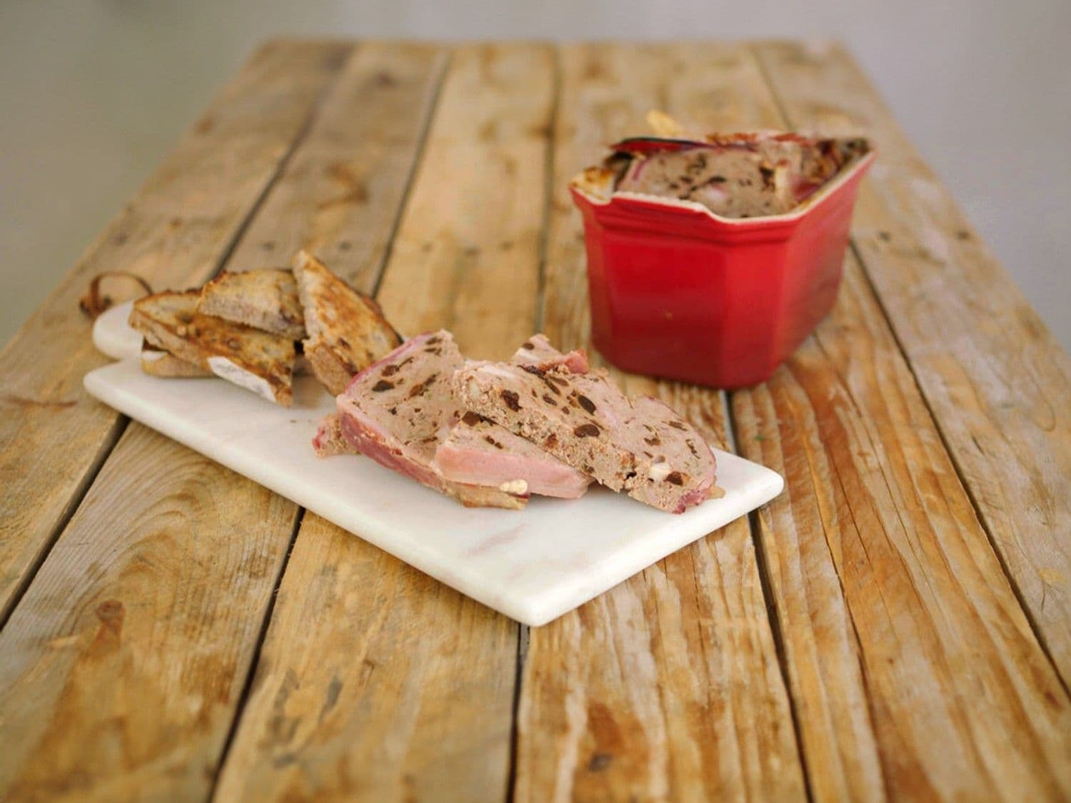 Paté van konijn met pruimen