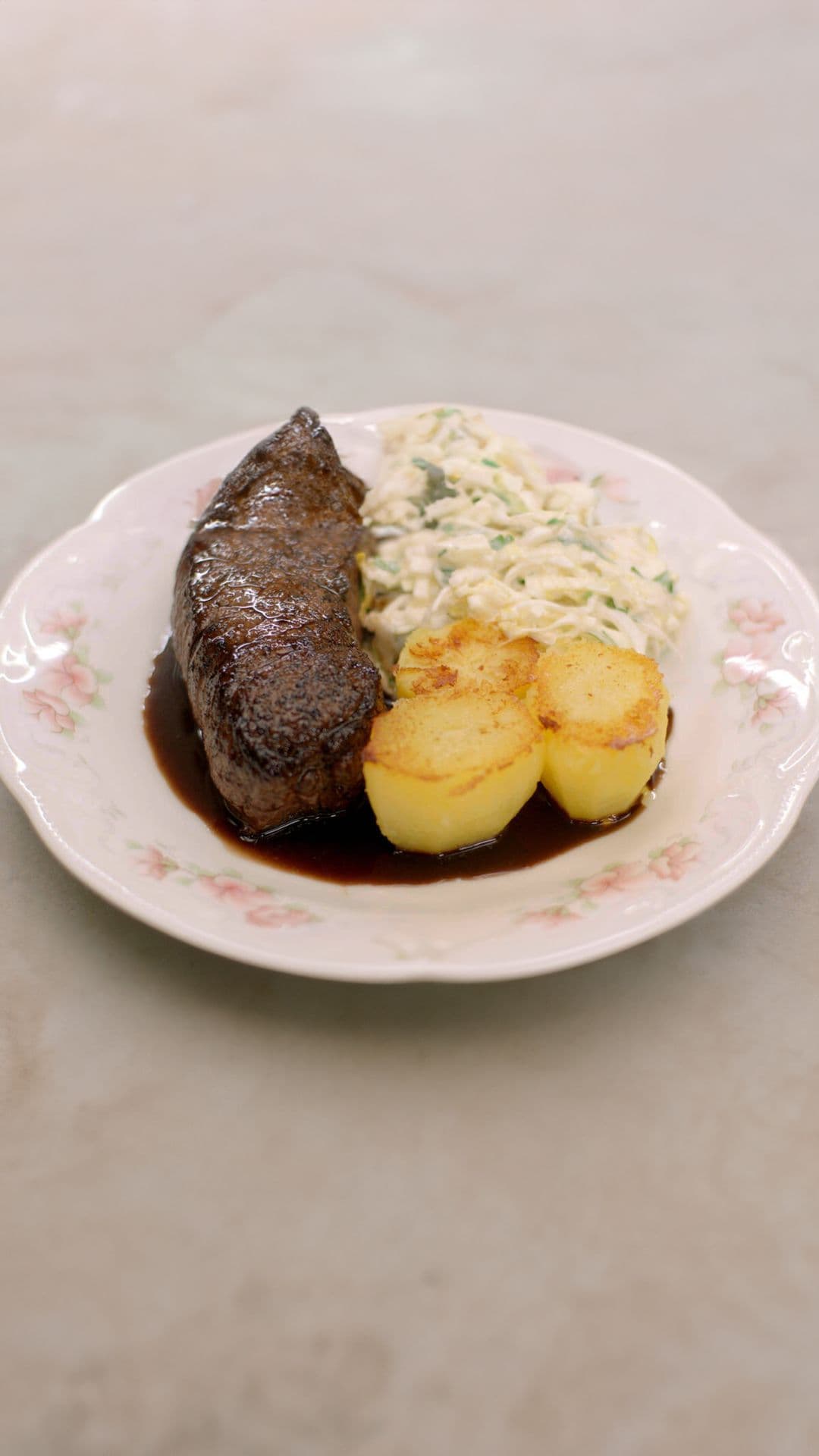 Tournedos met rode wijnsaus en fondant-aardappelen