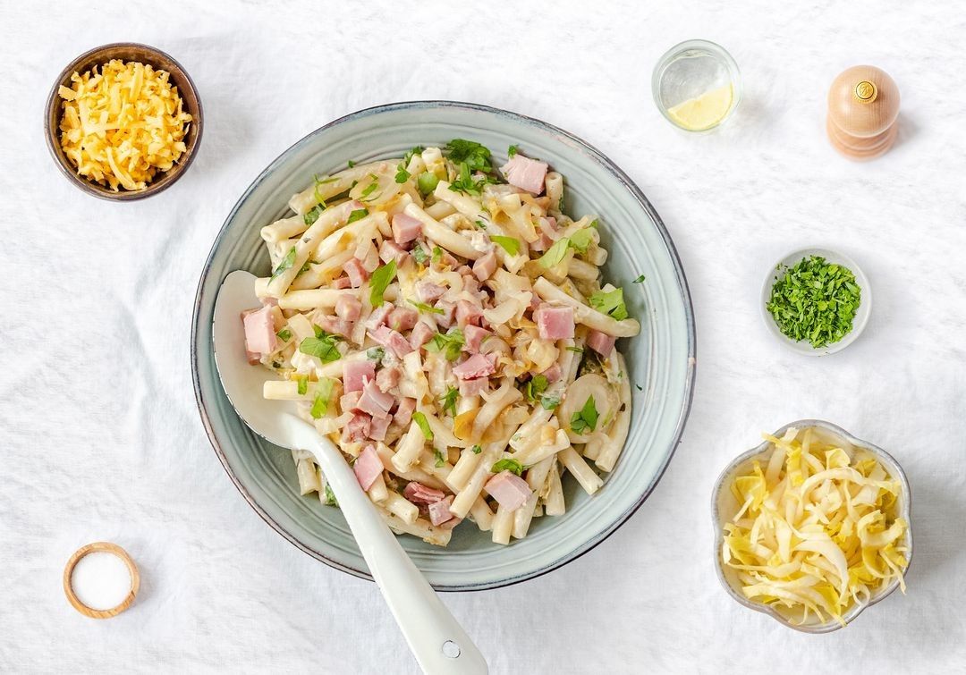 Macaroni met ham, roomkaas en witloof