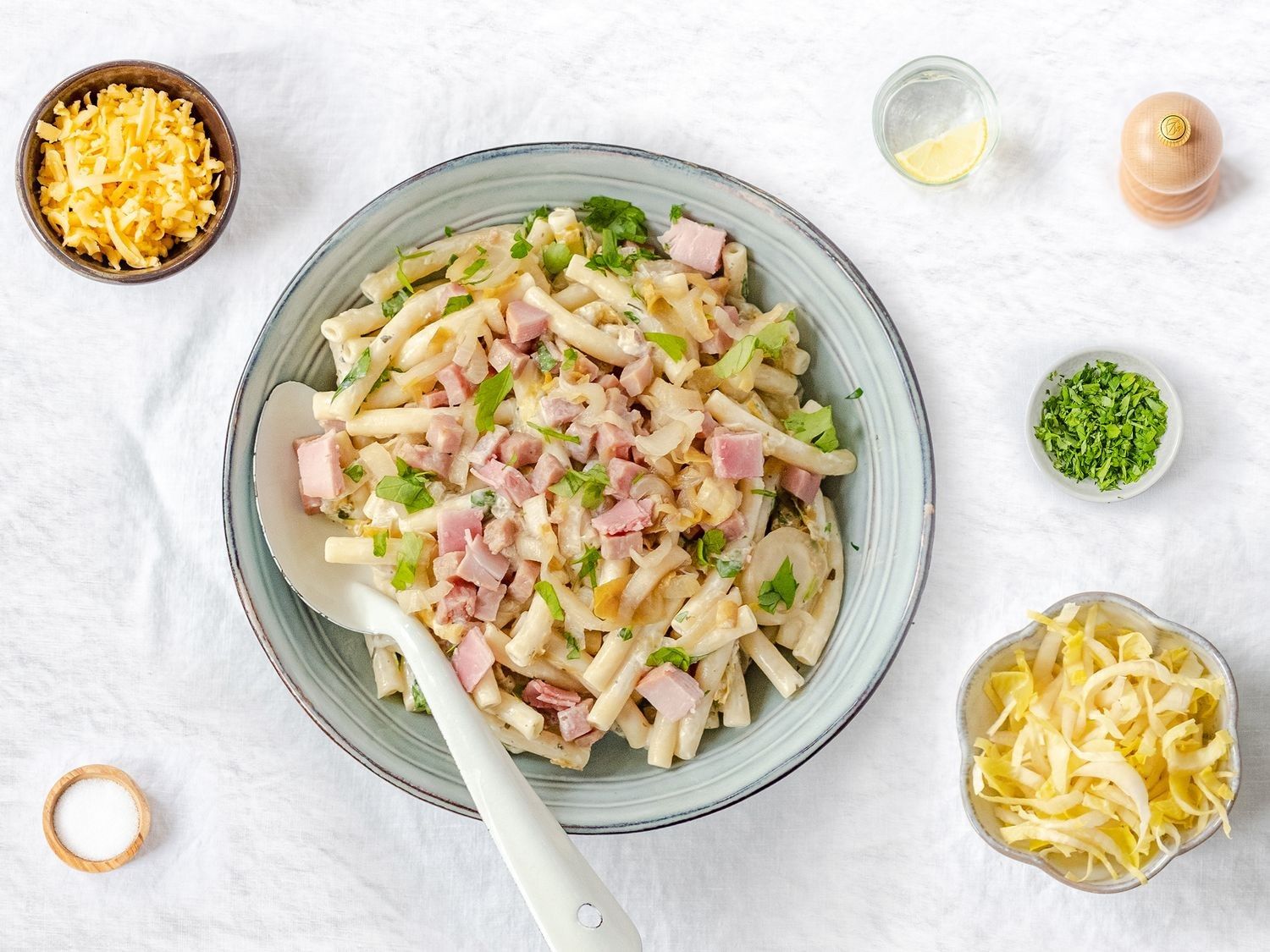 Macaroni met ham, roomkaas en witloof