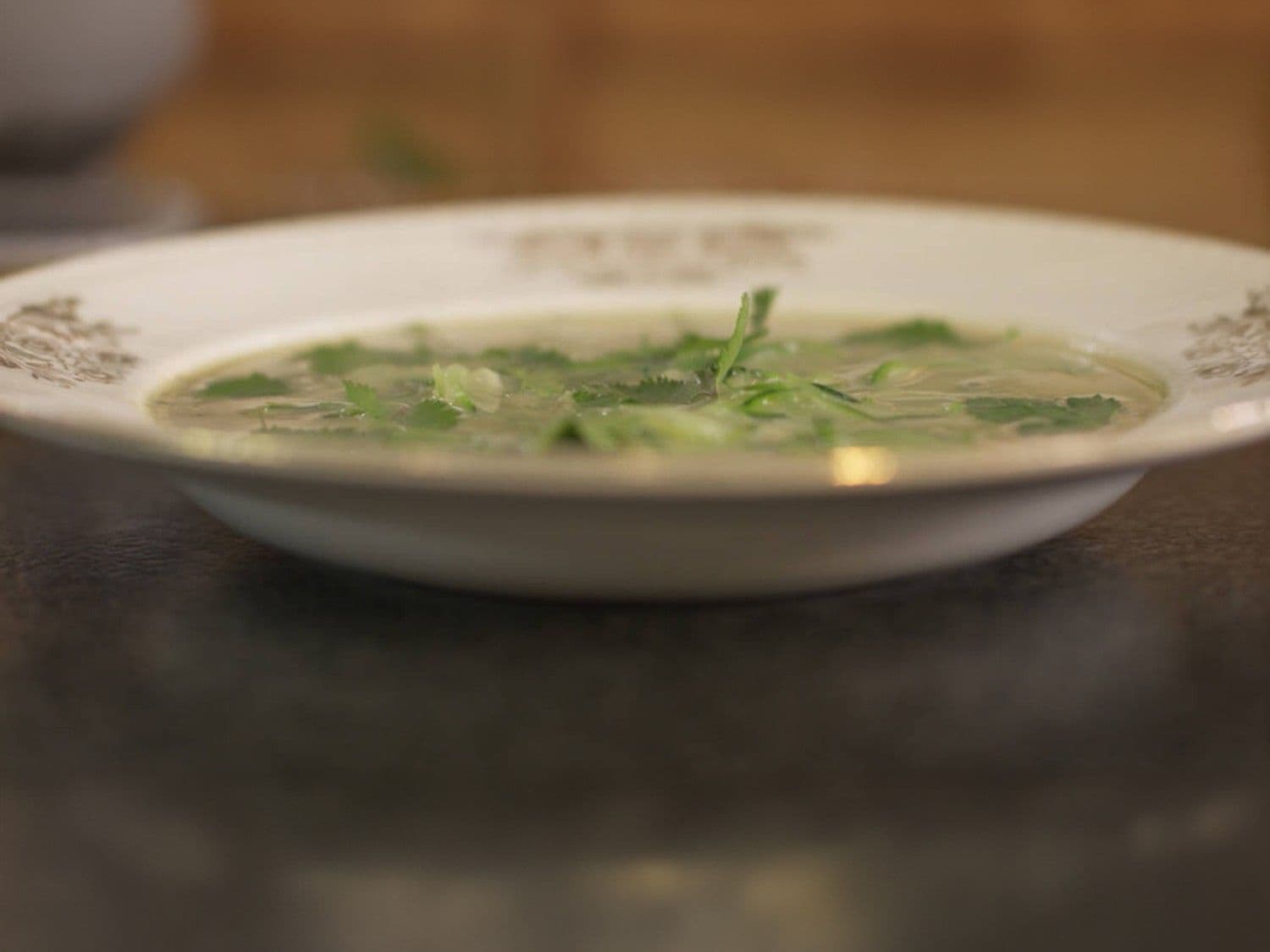 Courgettesoep met groene curry en kokos