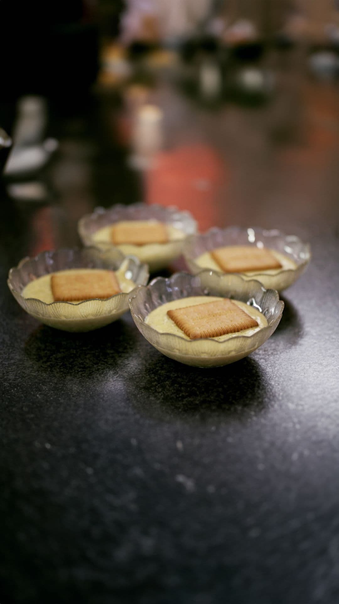 Vanillepudding met petit-beurrekoekjes