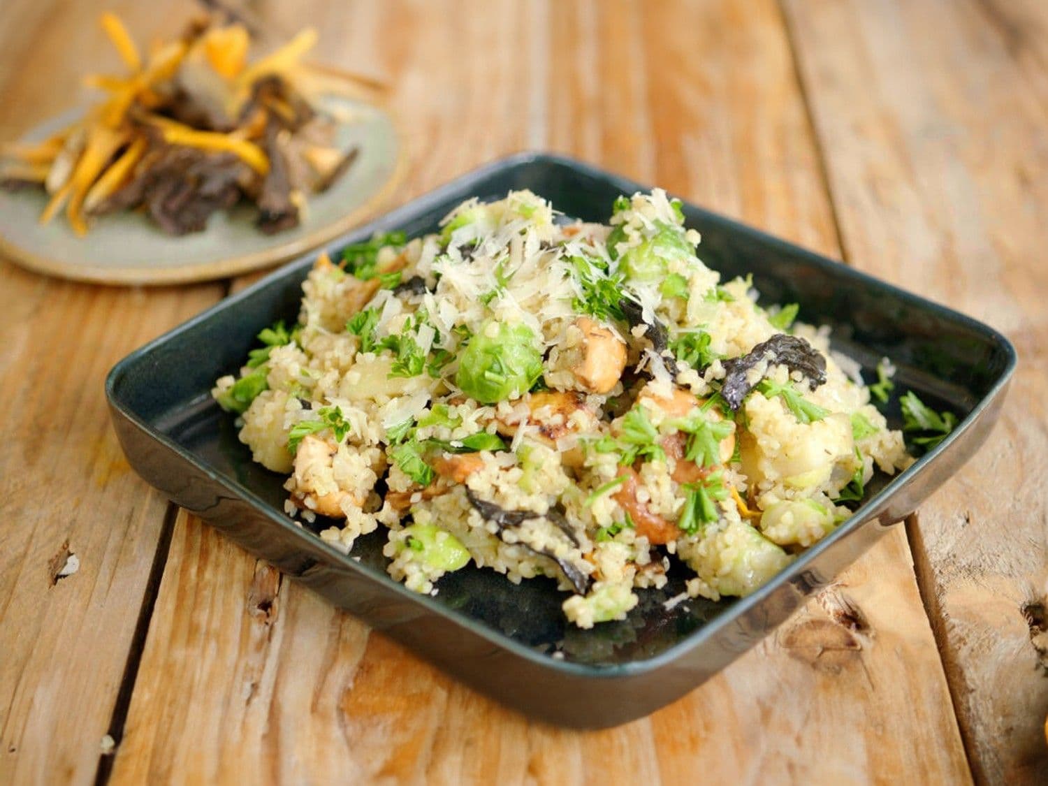 Bulgurrisotto met boschampignons, pastinaak en spruitjes