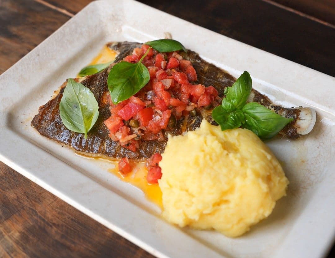 Gegrilde pladijs met parmezaanpuree en antiboise