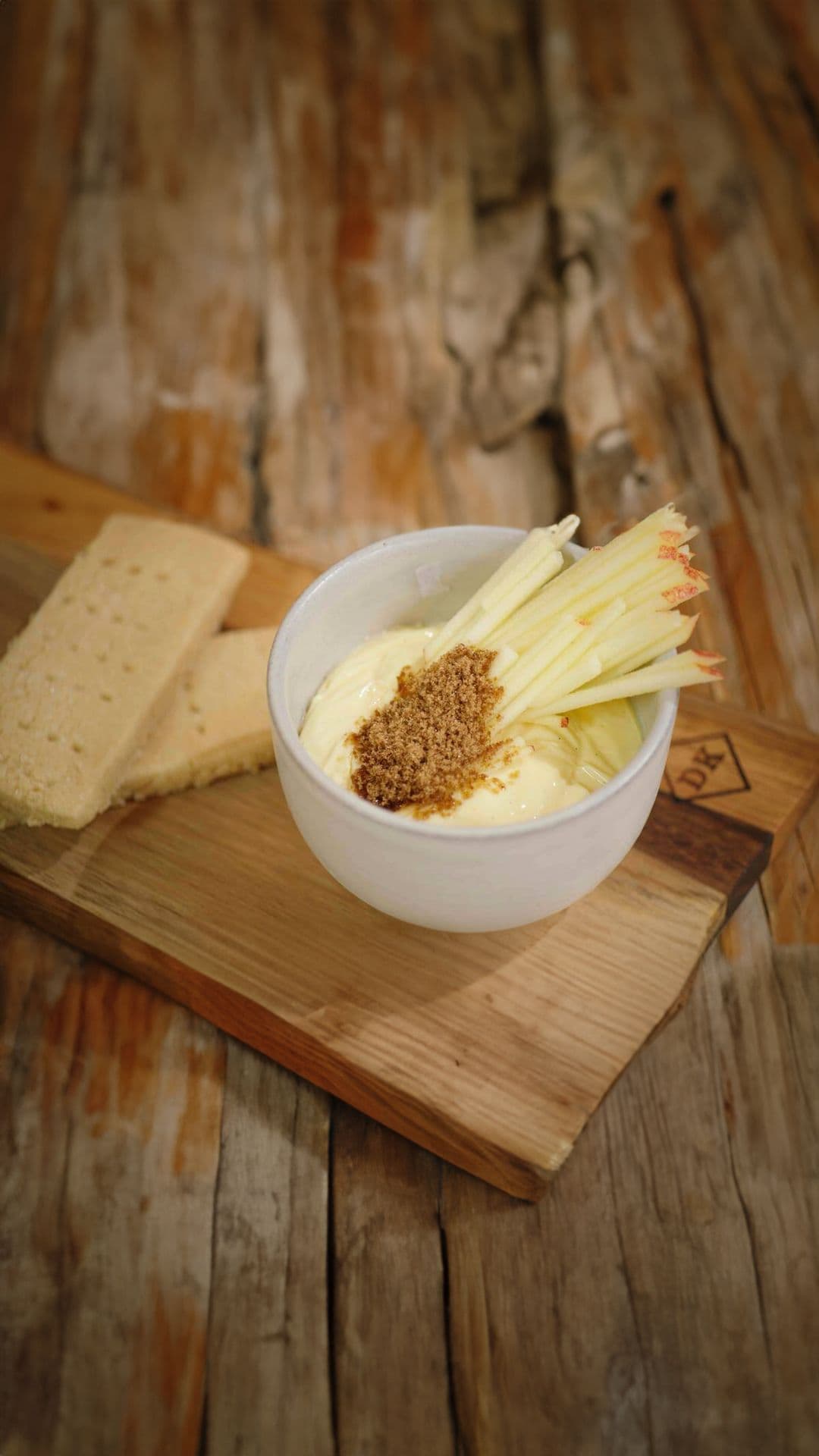 Pudding met plattekaas, appel en shortbread