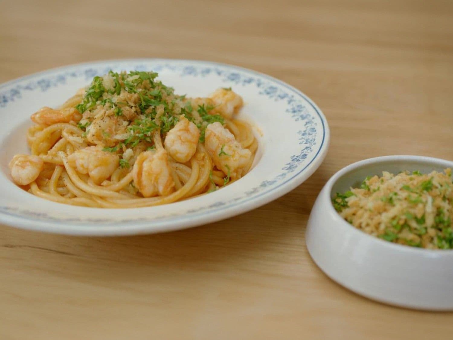 Pasta met gamba’s, look en chili