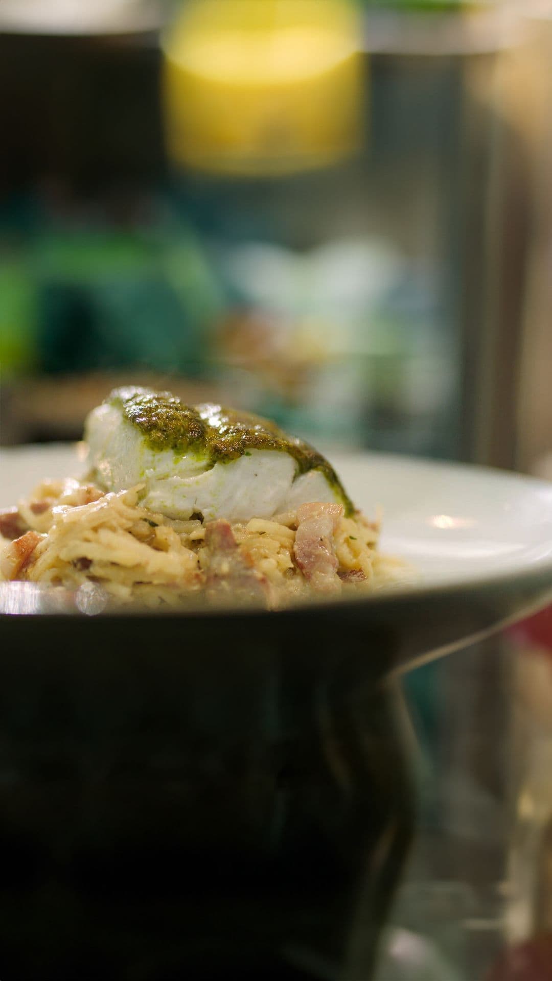 Carbonara van knolselder met vis