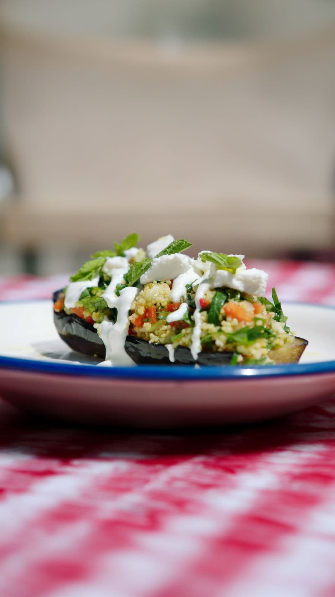 Geroosterde aubergine met tarwesalade 