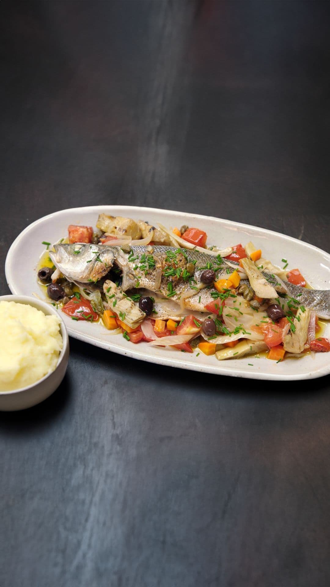Zeebaars met groenten in oven en puree 