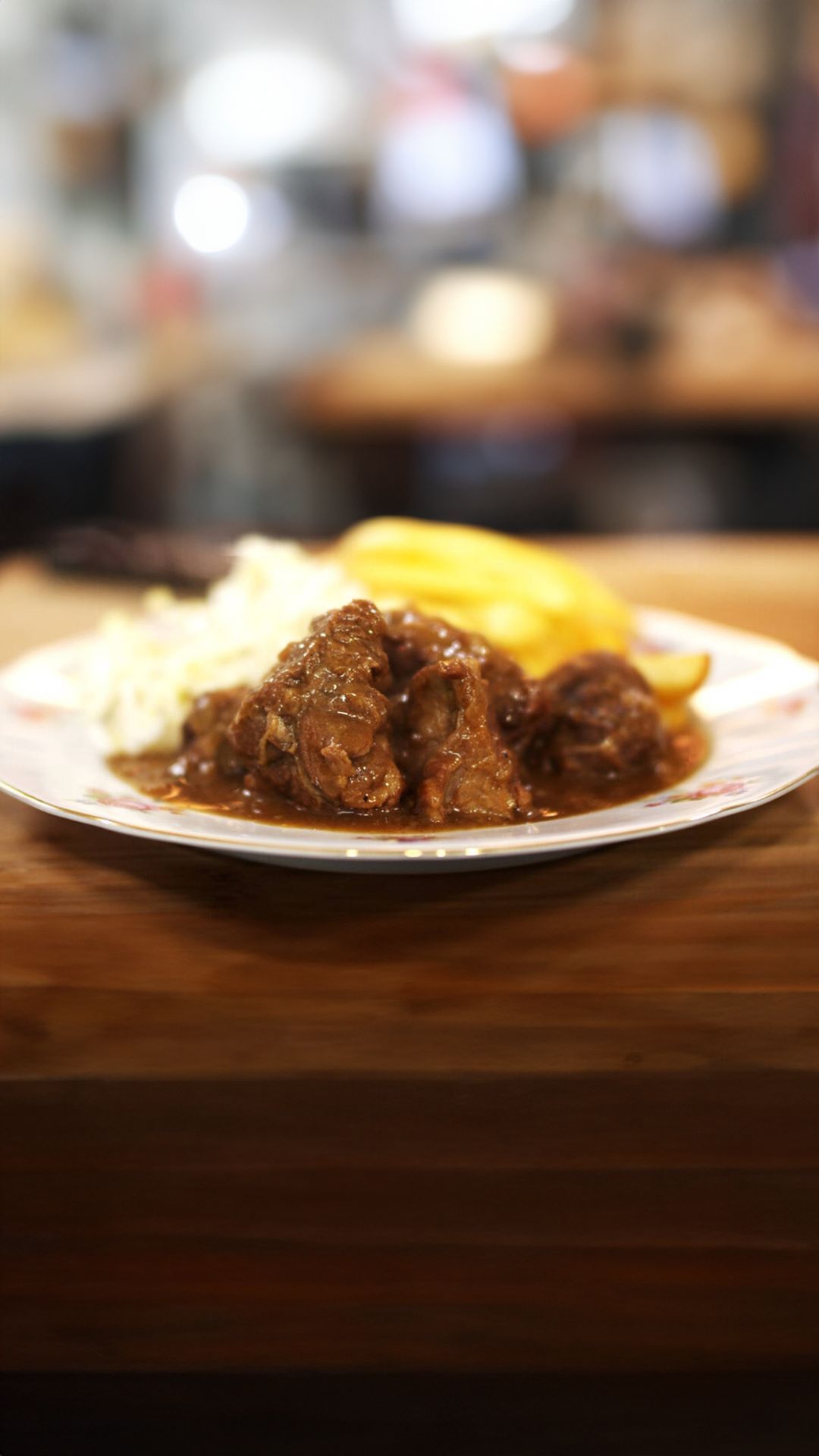 Varkenswangen met rodenbach en frietjes