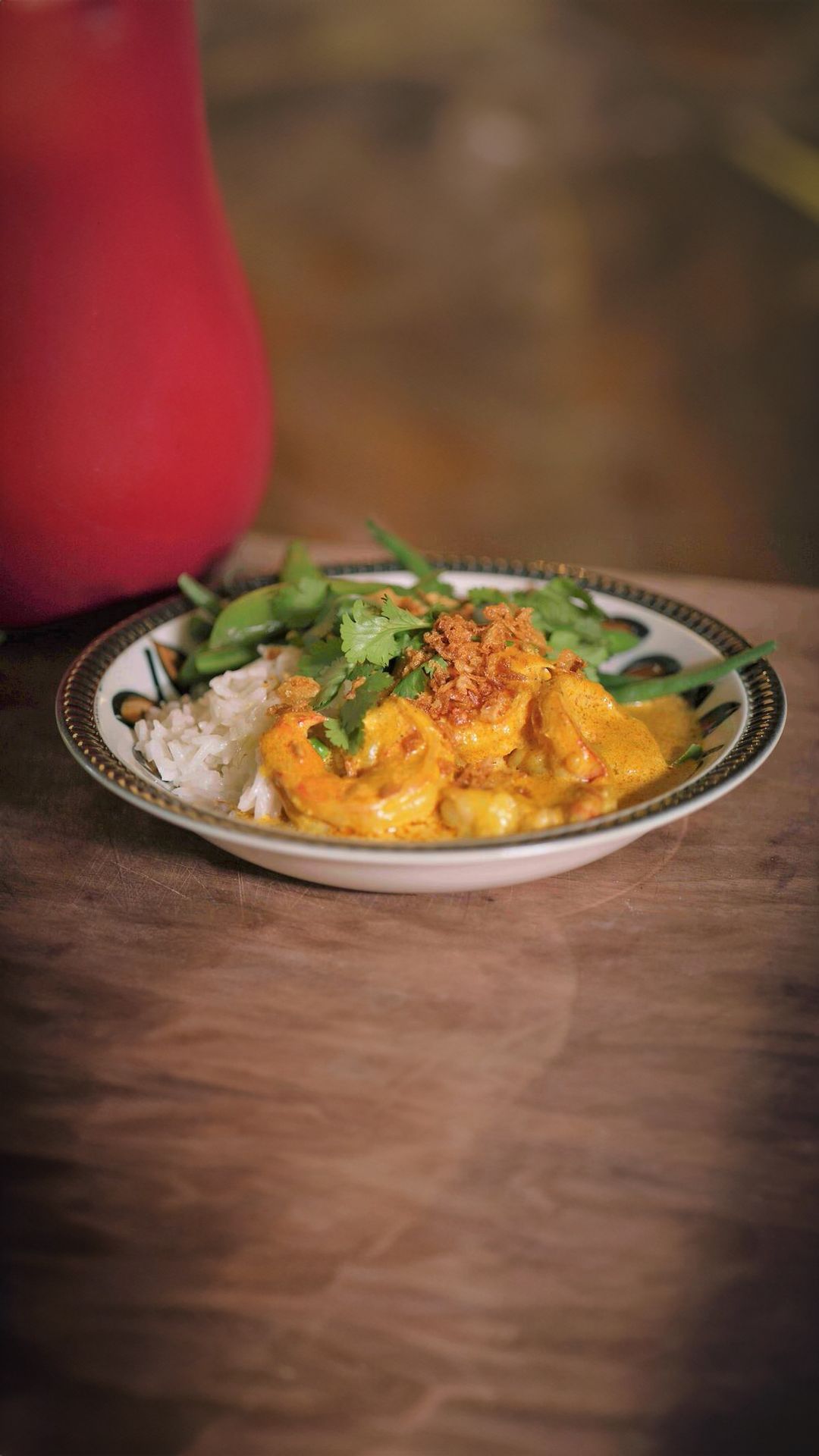 Scampi met curry en groene groenten