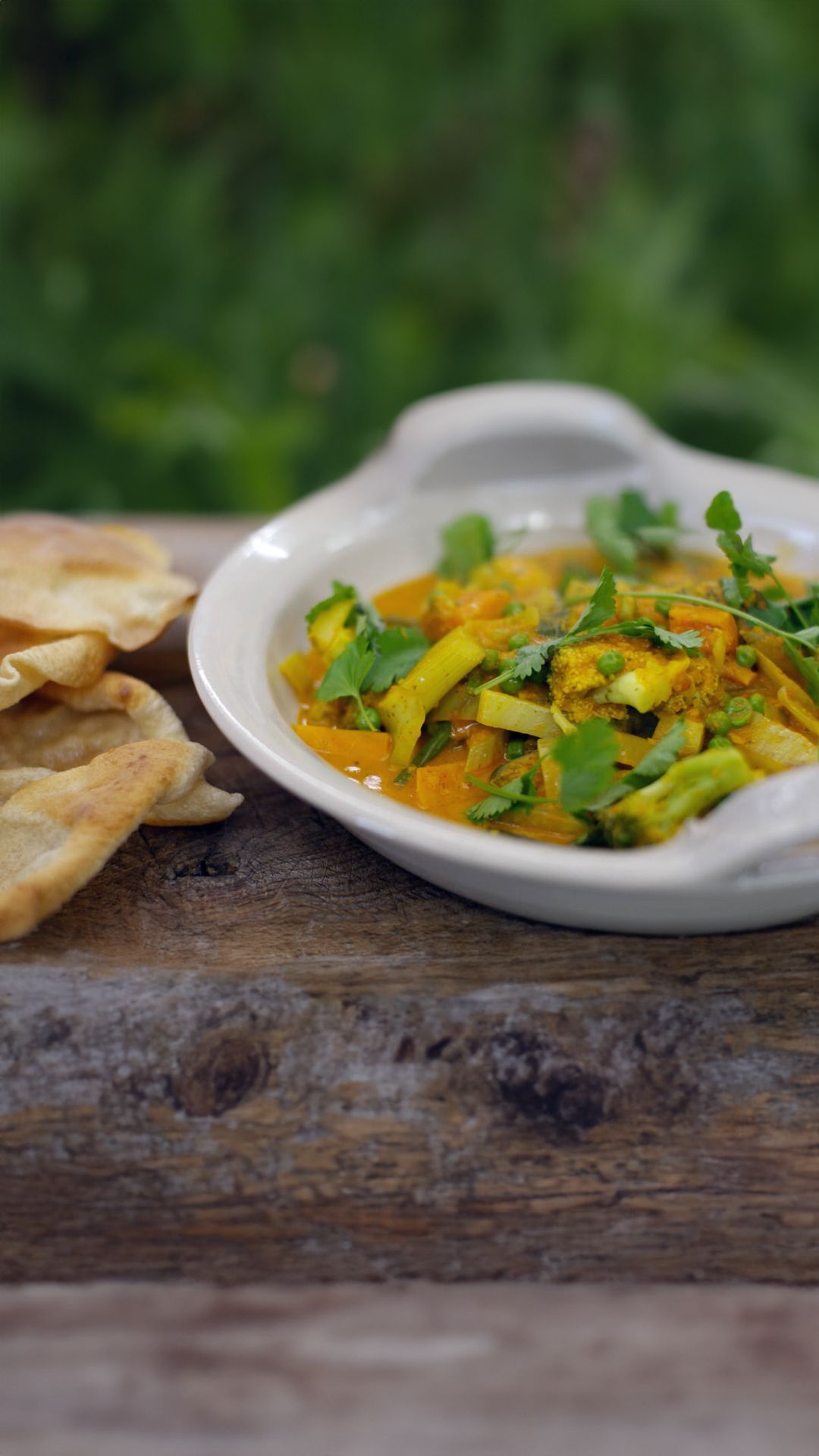 Groenecurry met papadums