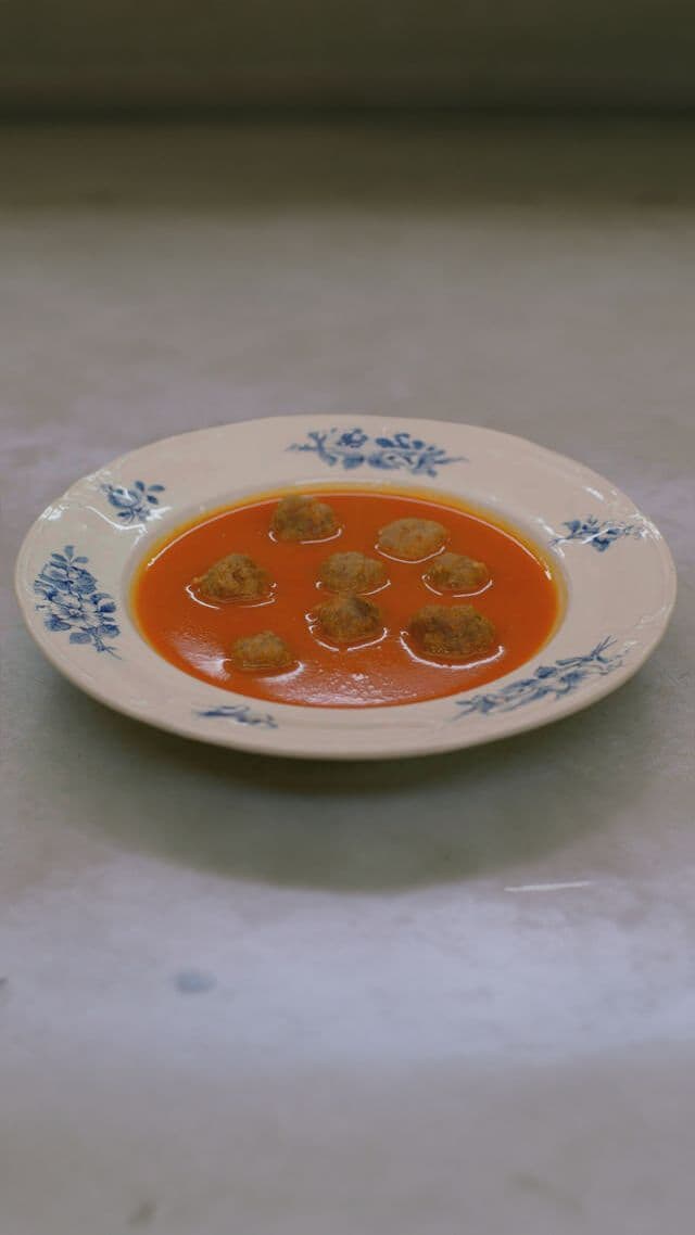 Tomatensoep met veel balletjes