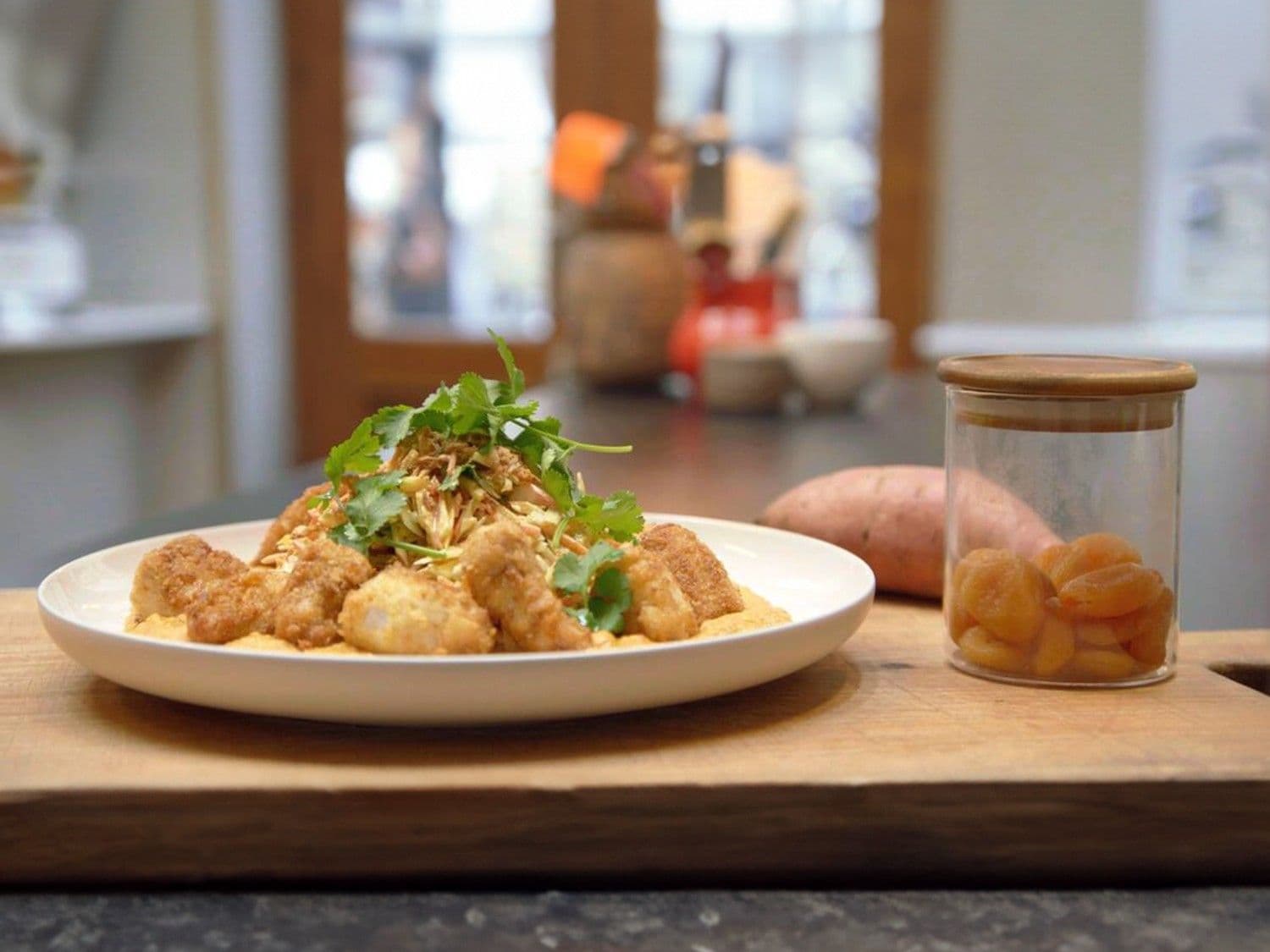 Hummus van zoete aardappel, konijn en coleslaw