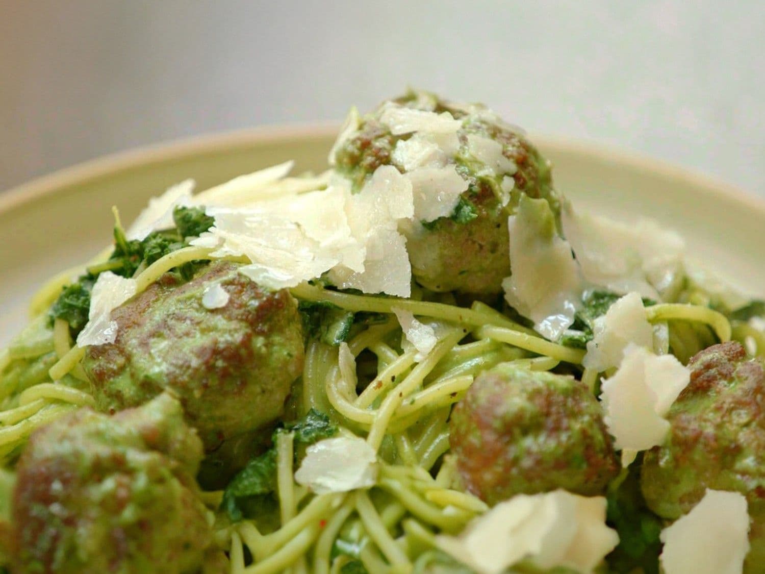 Pasta met boerenkool en venkelballetjes