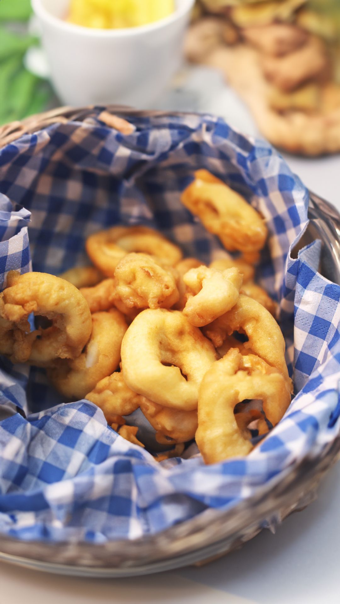 Calamares fritti met limoen-lookmayonaise