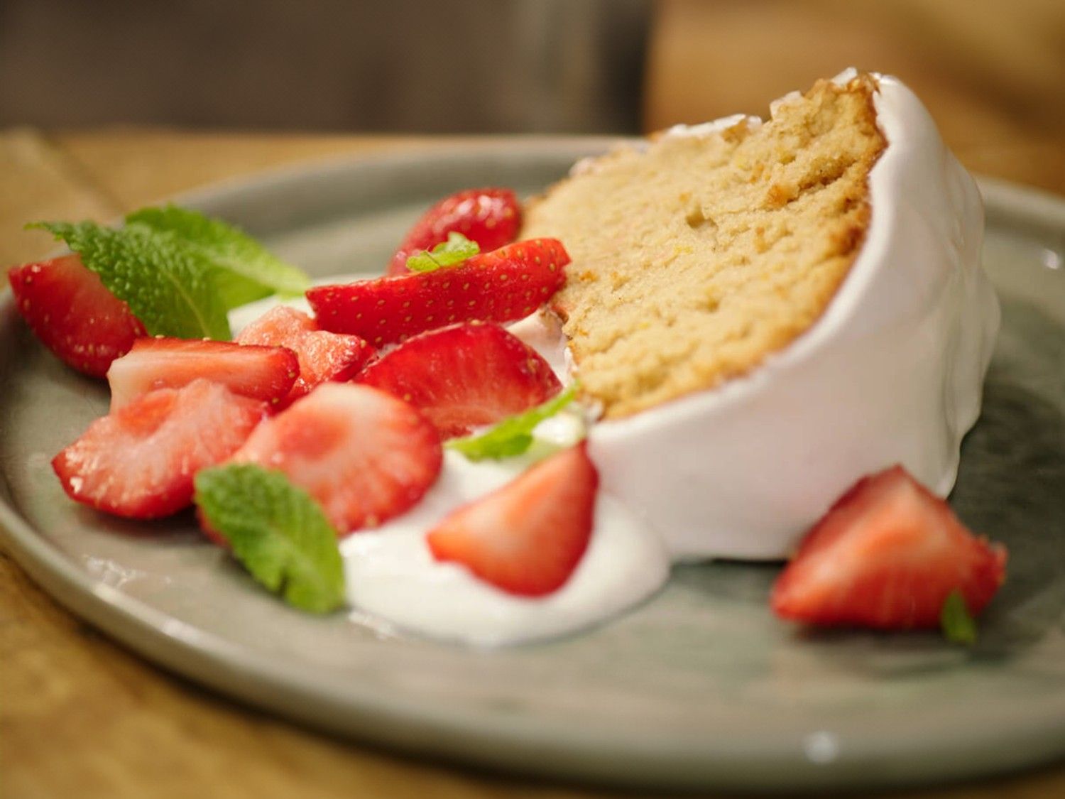 Tulbandcake met aardbeien en yoghurt